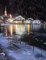 Lago di Alleghe in notturna